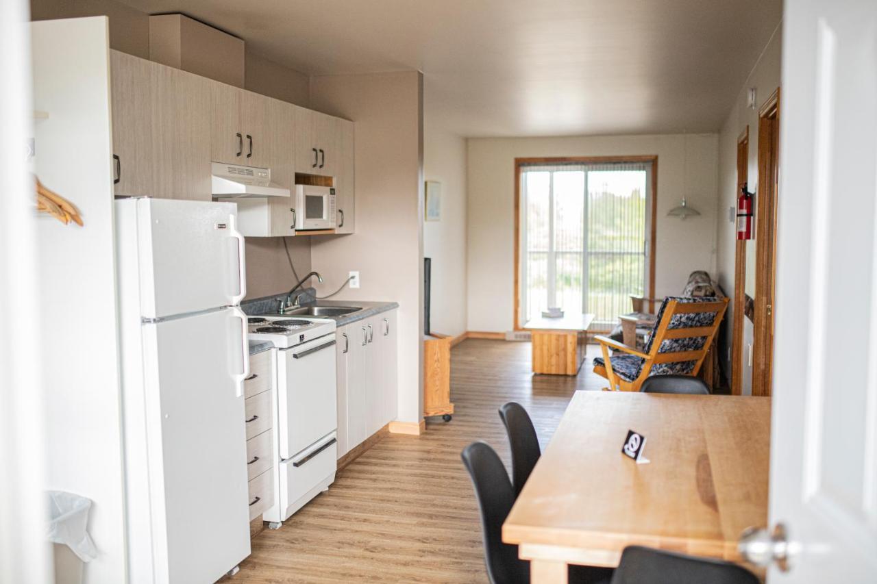 Motel Et Condo Chez Charley Sainte-Anne-de-Beaupre Luaran gambar