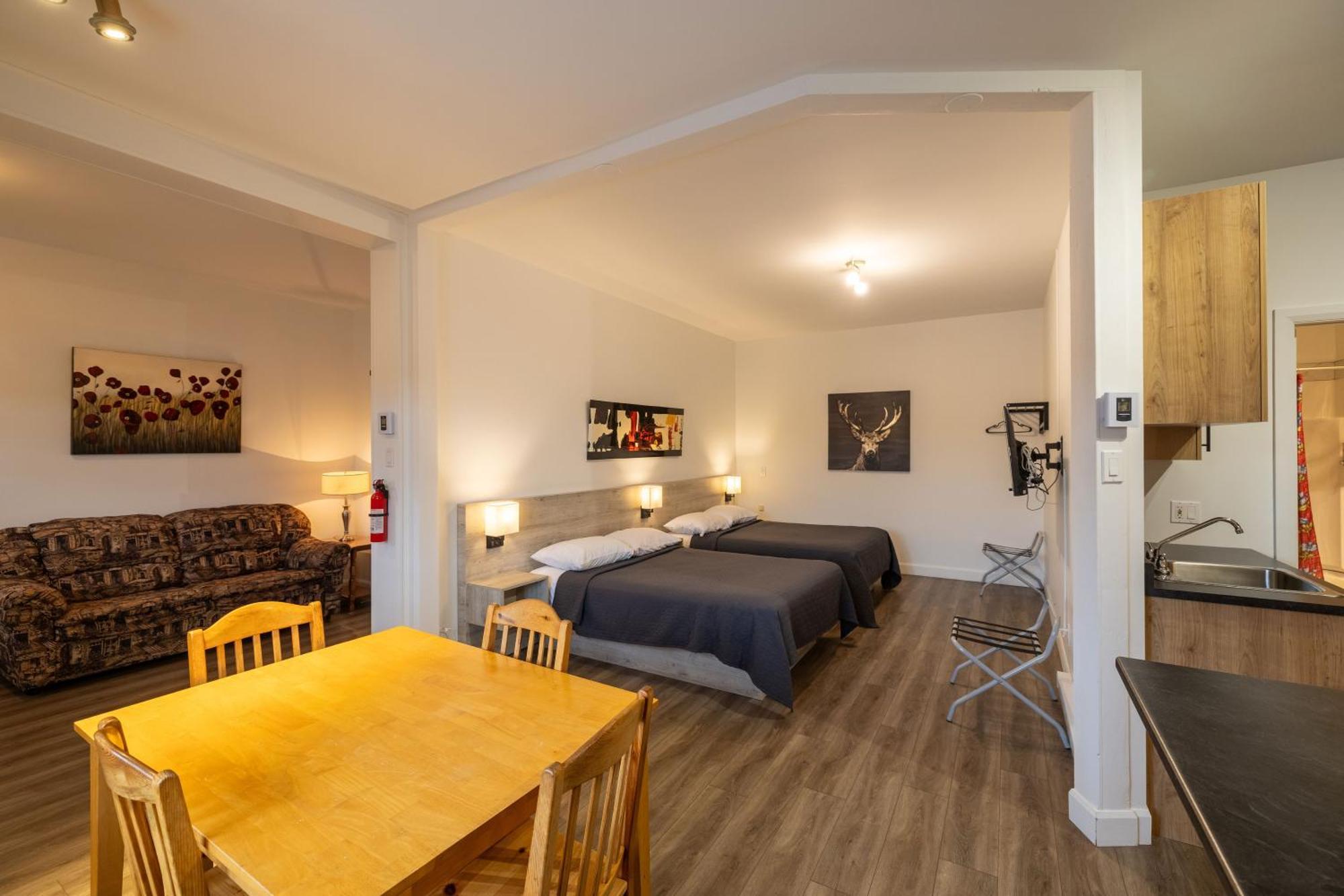 Motel Et Condo Chez Charley Sainte-Anne-de-Beaupre Luaran gambar