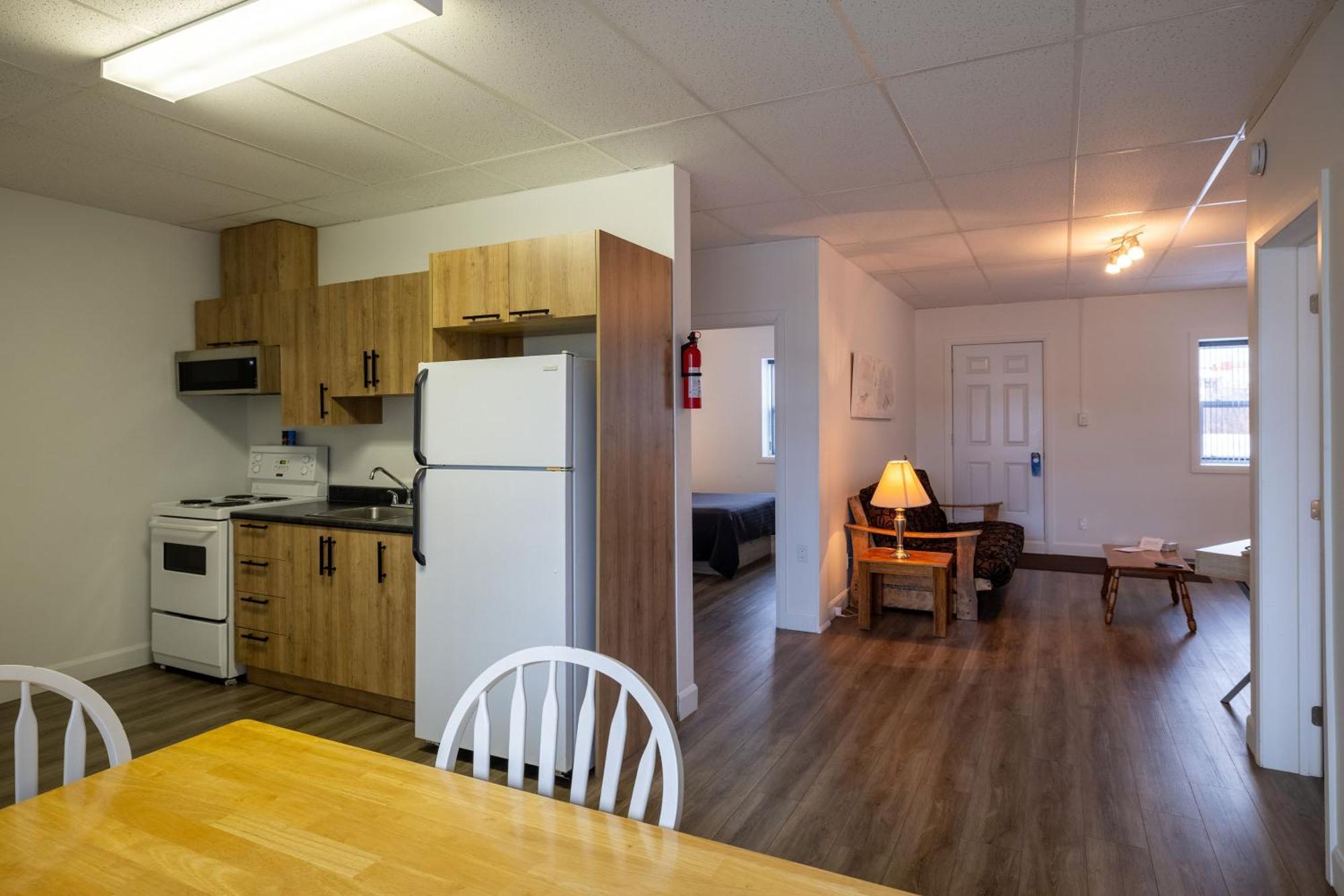 Motel Et Condo Chez Charley Sainte-Anne-de-Beaupre Luaran gambar