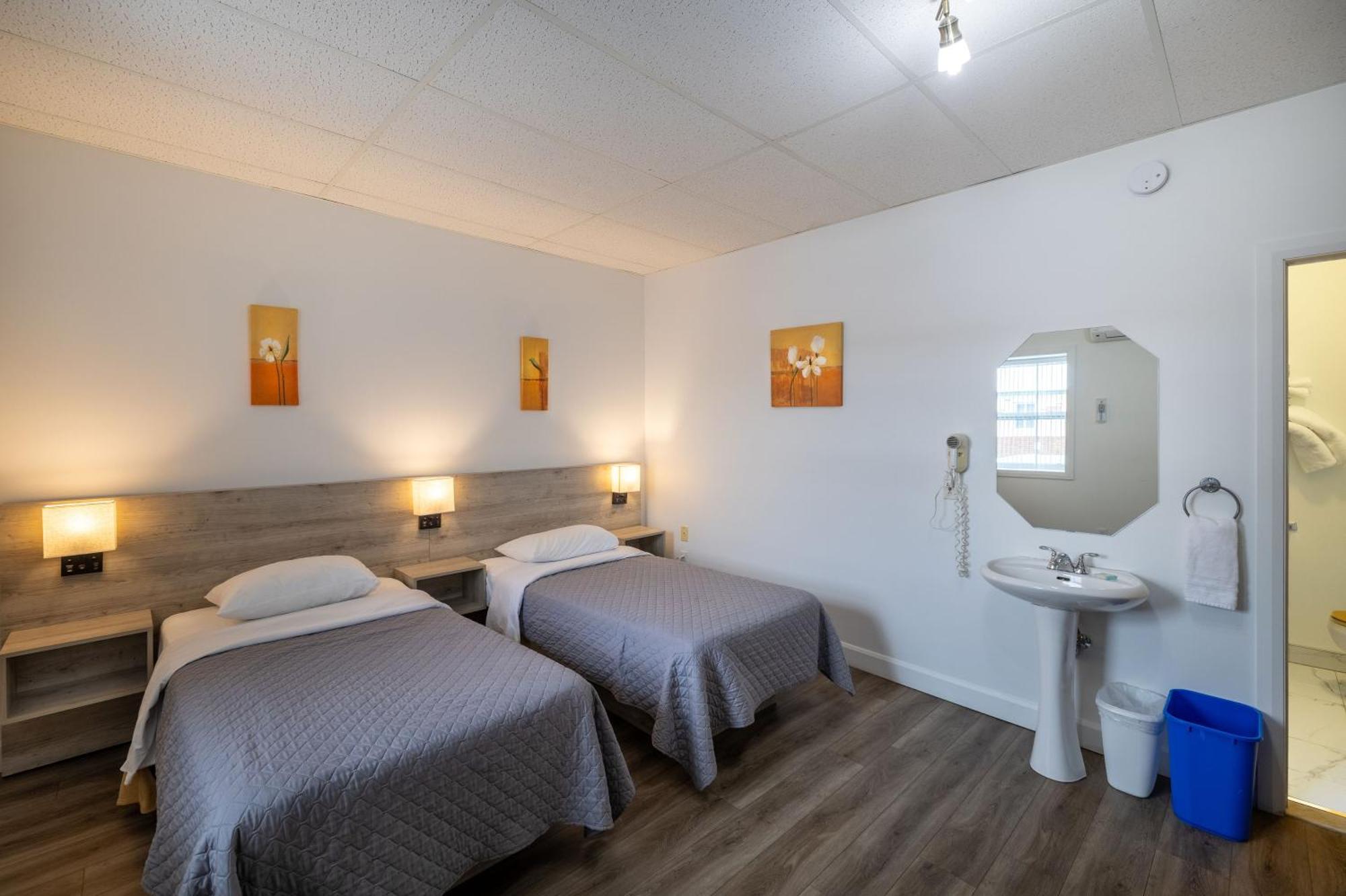 Motel Et Condo Chez Charley Sainte-Anne-de-Beaupre Luaran gambar