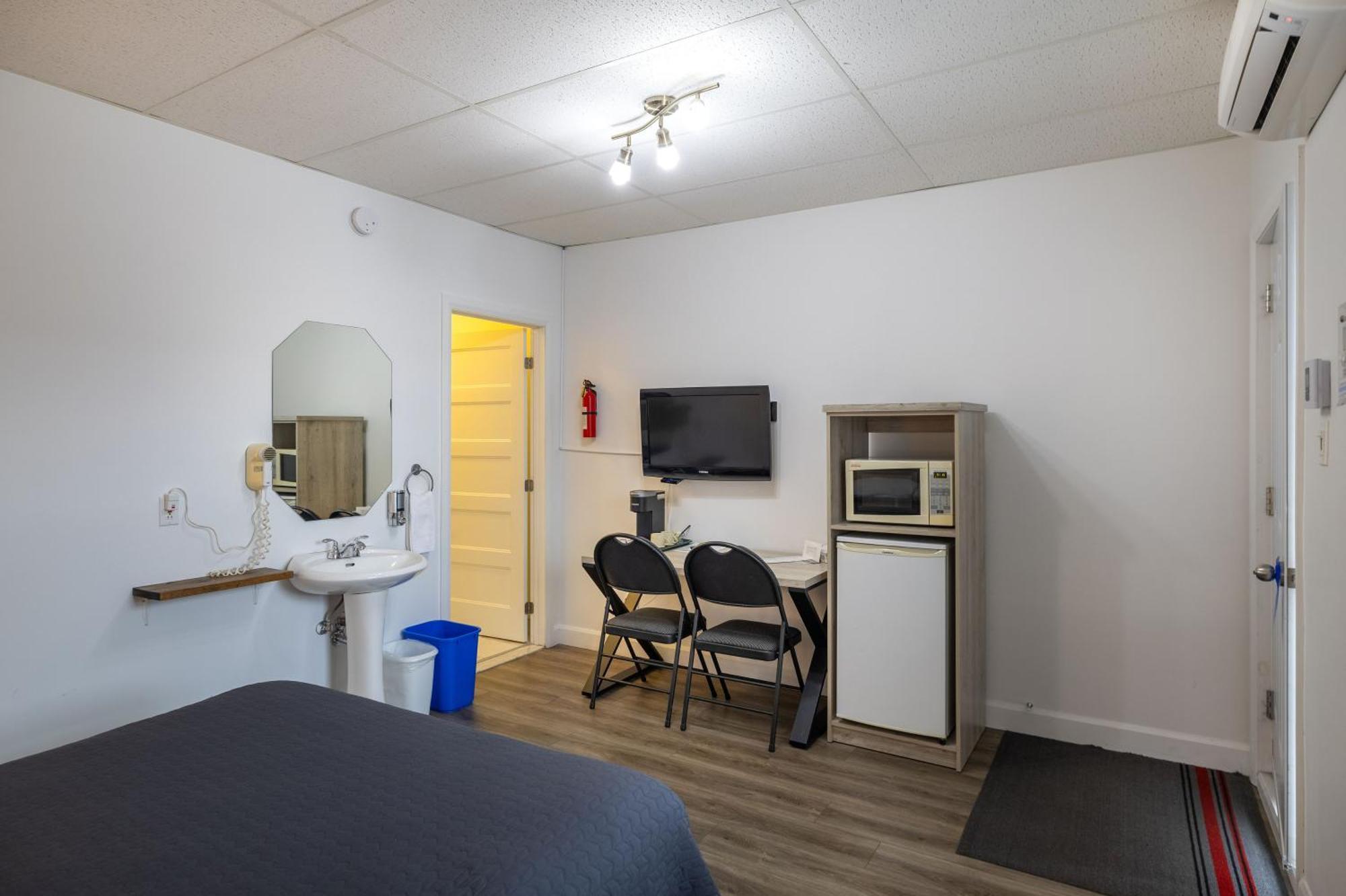 Motel Et Condo Chez Charley Sainte-Anne-de-Beaupre Luaran gambar